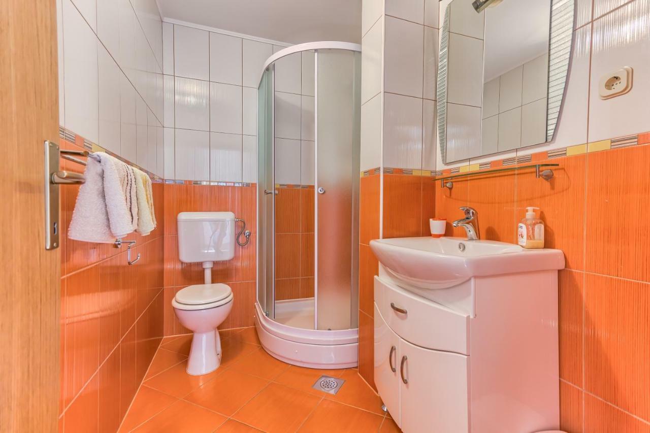 Apartments Katarina Бол Экстерьер фото